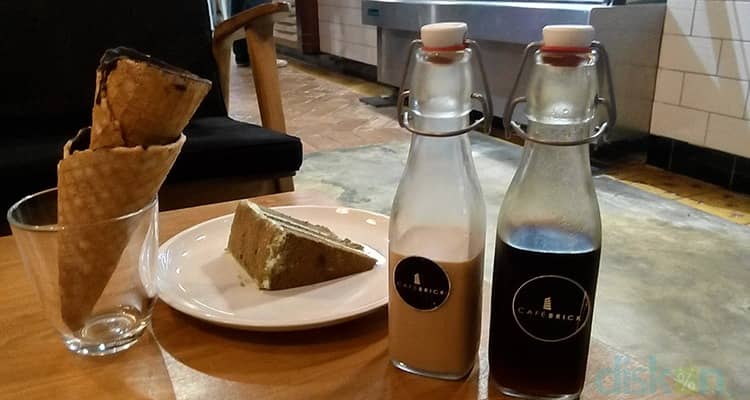 harga menu cafe brick galery & lounge