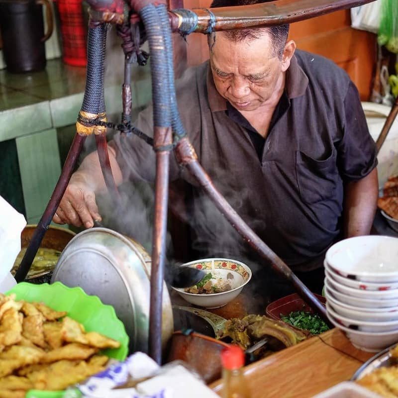 Soto Pak Syamsul Pasar Kolombo