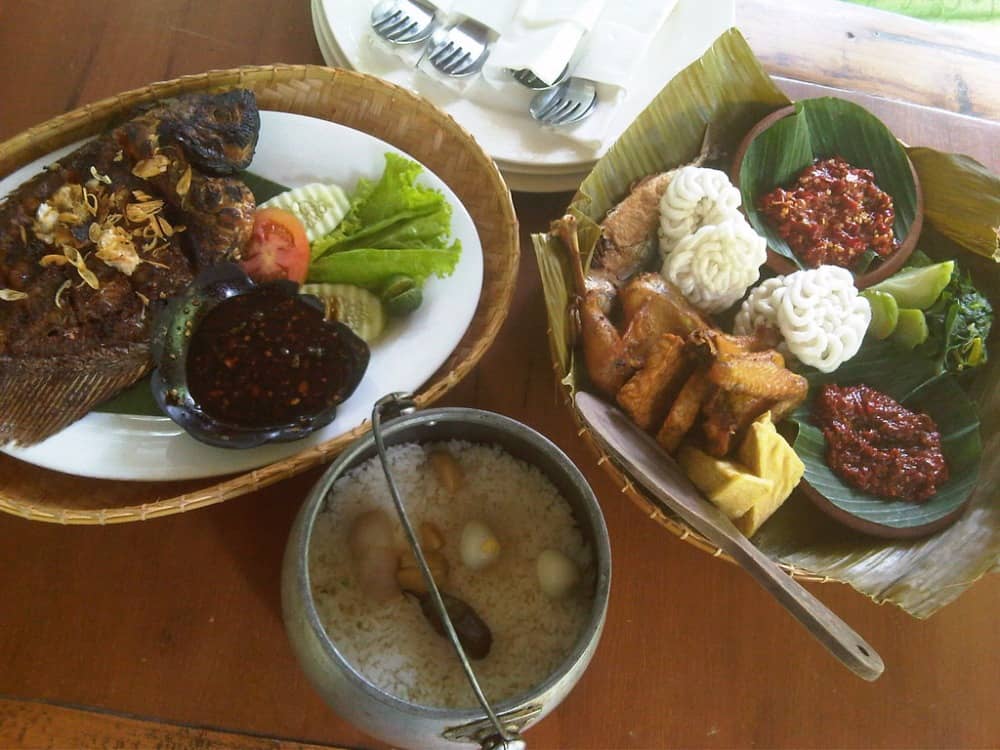 restaurant kampung daun