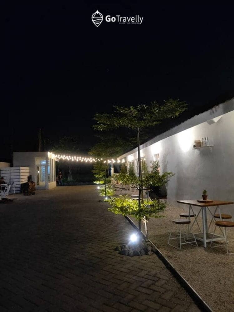 cafe terdekat