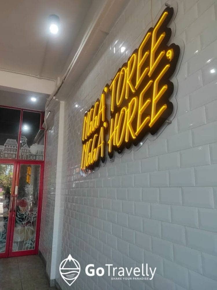 Mencicipi Mie Ujung Pandang Tore yang berada di Jalan Klampis