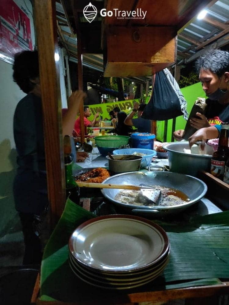 Tahu dan Lontong enak di Blitar