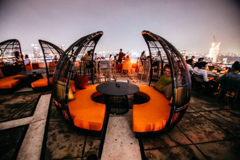 heli lounge bar