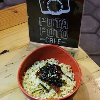 pota poto cafe