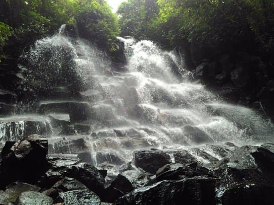 Air terjun Kanto Lampo