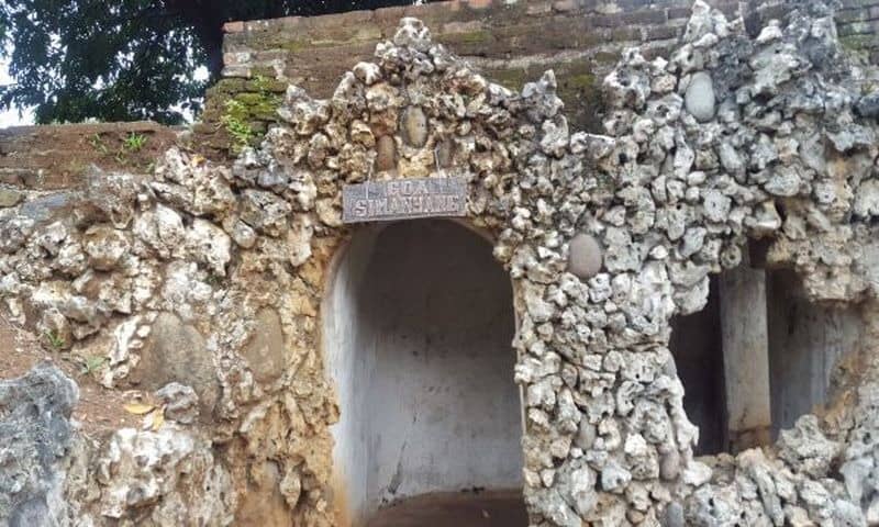 Taman Wisata Goa Sunyaragi