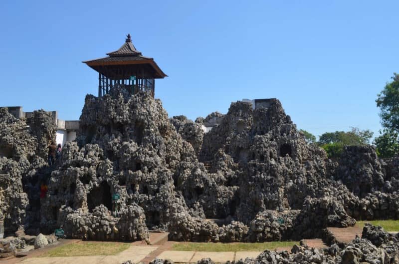 Taman Wisata Goa Sunyaragi