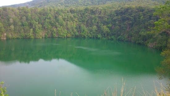 danau tolire besar