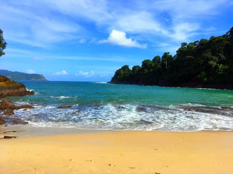 pantai teluk ijo