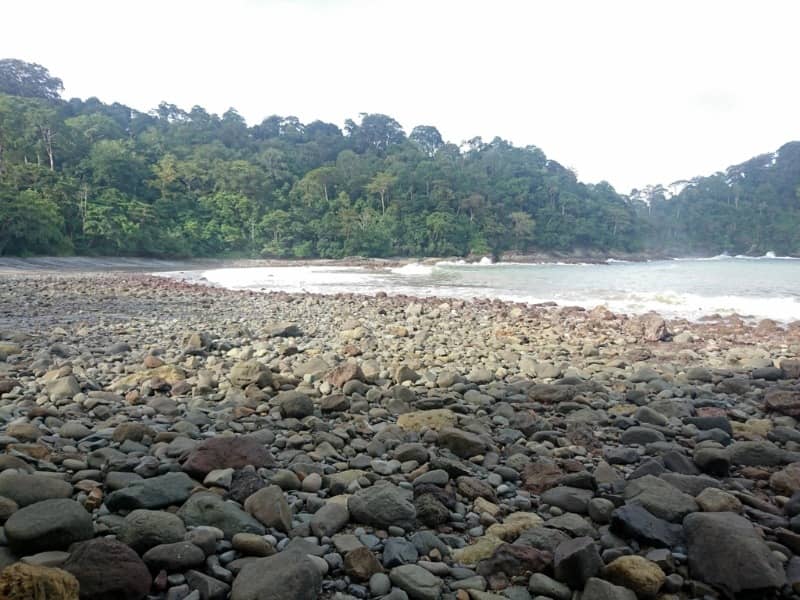 pantai teluk ijo