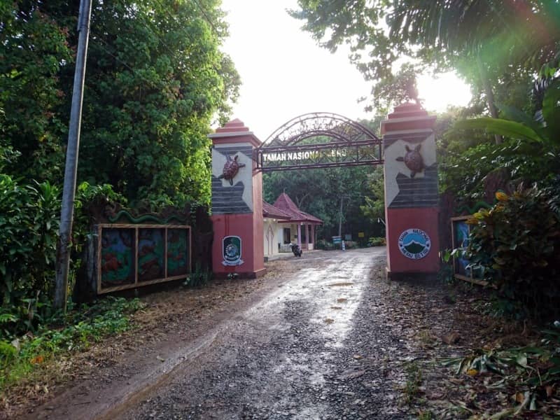 pantai teluk ijo banyuwangi