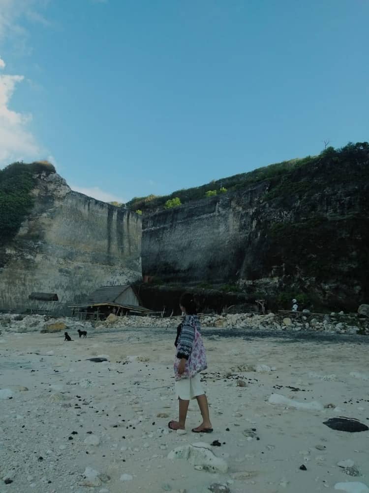 pantai melasti bali