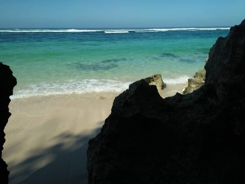 pantai melasti bali