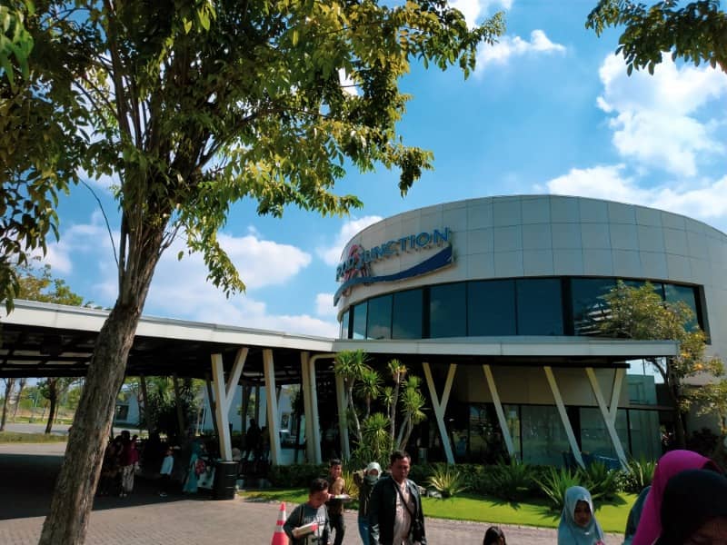 pintu masuk food junction