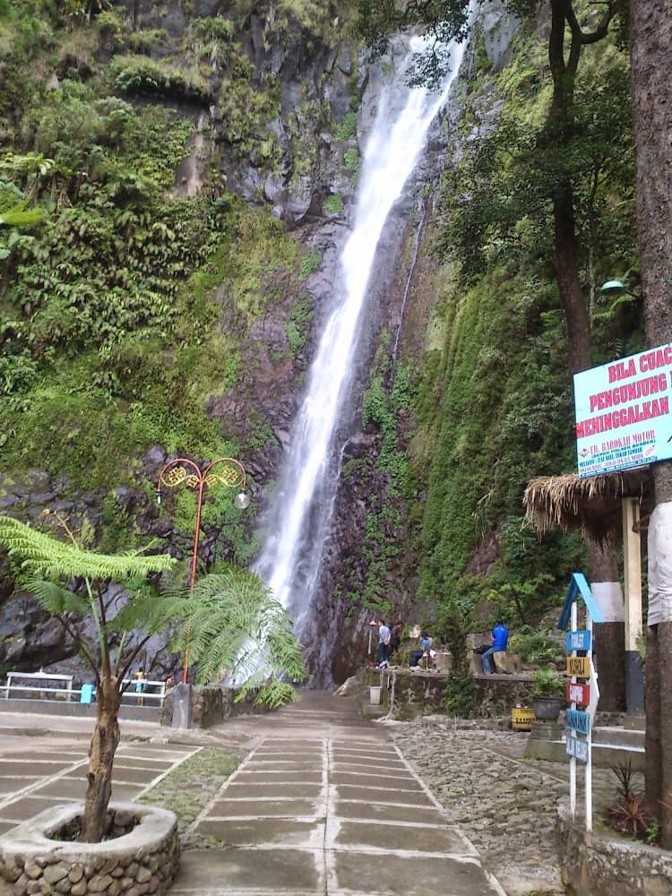 air terjun sedudo