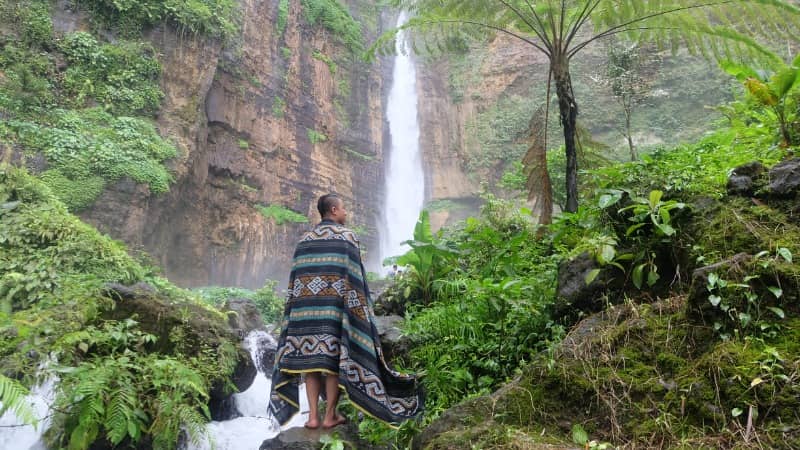 obyek wisata Air Terjun Kapas Biru Lumajang