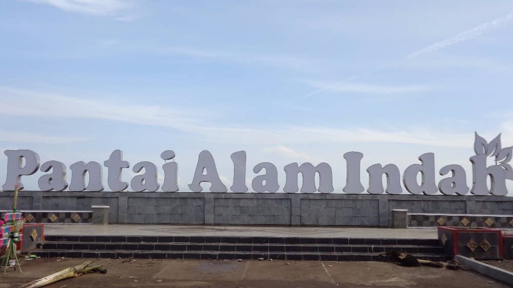 pantai alam indah tegal