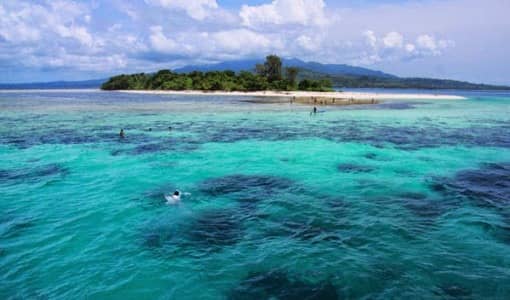 pantai pombo