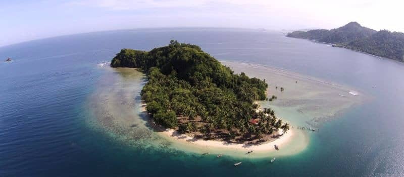 pantai pombo